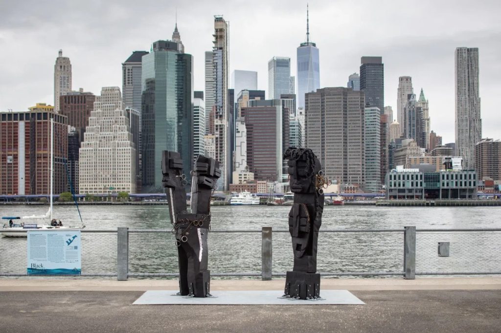 Agali Awamu (Togetherness) by Leilah Babirye. Brooklyn Bridge Park, NY (2022). Photo from  https://www.stephenfriedman.com/artists/66-leilah-babirye/